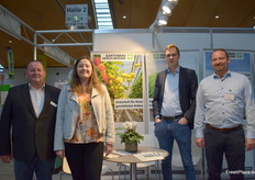 Felix Lamm (far left) from Vereinigte Hagel, a colleague, a colleague, and Kai Schneider (far right) from Gartenbau-Versicherung VVaG.
